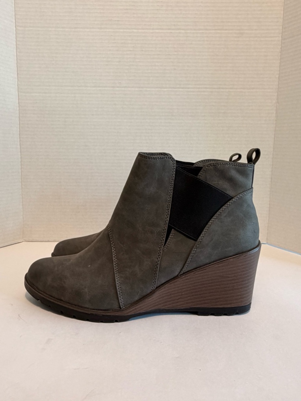 Decree boots dark green wedge heel ladies 11